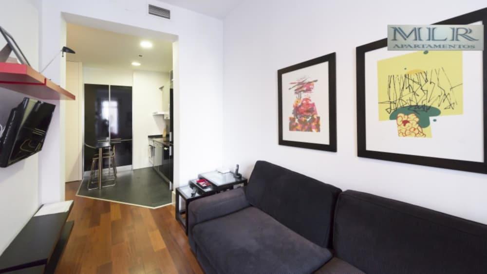 Modern Flats In Justicia By Allo Housing Madrid Bagian luar foto